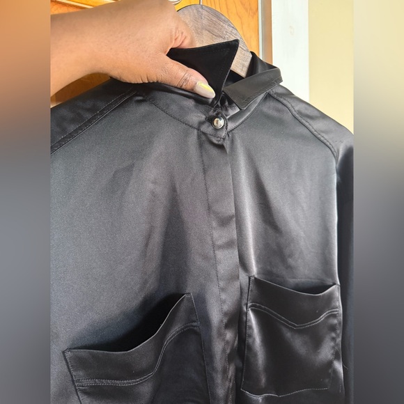 Zara Women's Elegant Black Satin Shirt - Picture 7 of 9